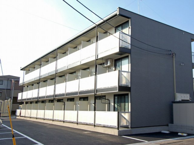 レオパレスコスモスの外観|きれいな外観です