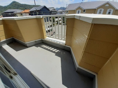 【バルコニー】 | ジュアン壱番館