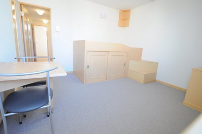 【キッチン】 | レオネクストセントラルささ山 | 折りたたみ可能テーブル付き