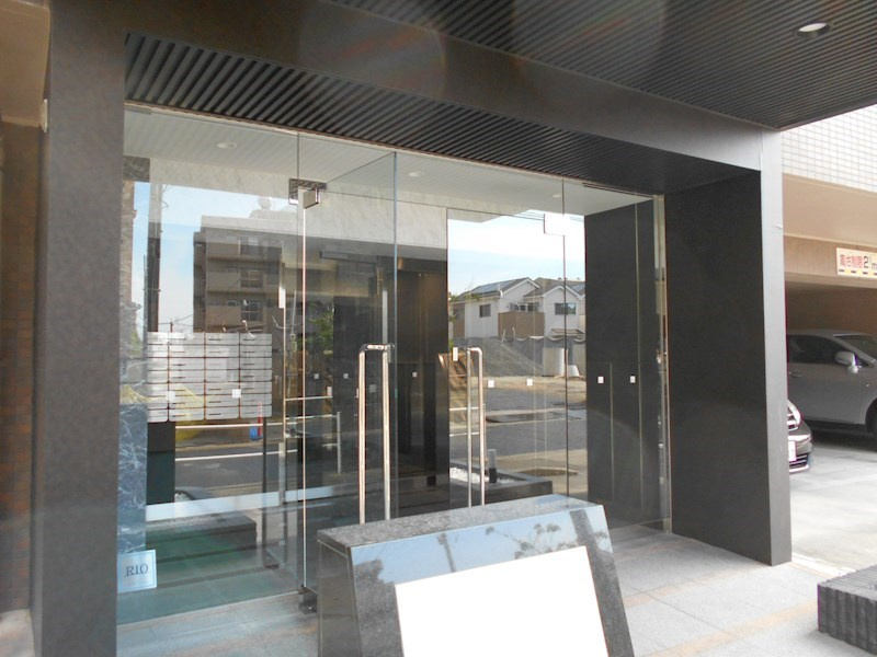 シャーウッド明徳公園のエントランス