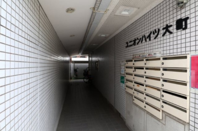 メゾンブランシェ大町のエントランス