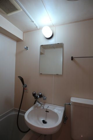 メゾンブランシェ大町の洗面所