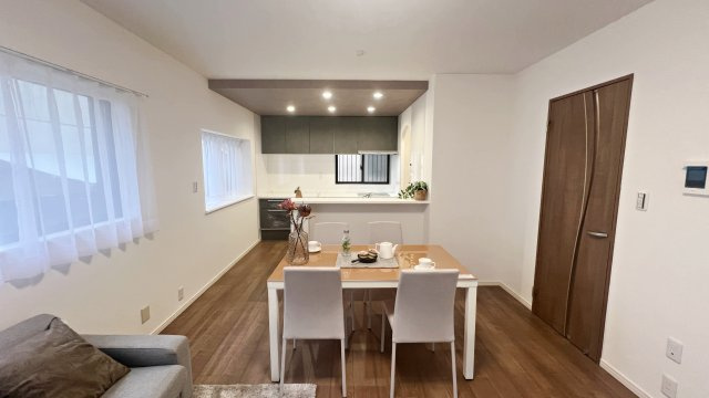 鎌倉市稲村ガ崎二丁目戸建の居間・リビング