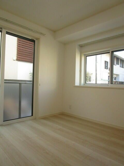 ガーデニア国立の寝室