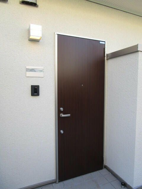 ガーデニア国立の玄関