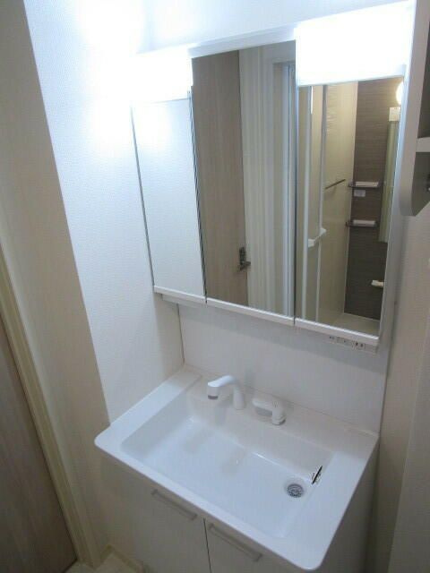 ガーデニア国立の独立洗面台