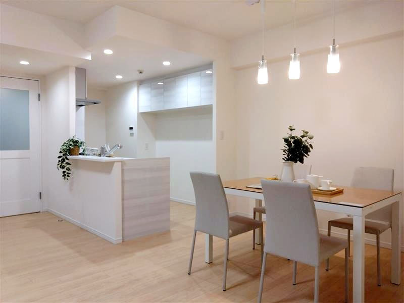 マークスプリングス・メゾンの居間・リビング