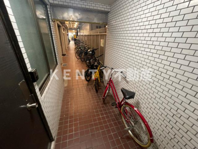 【ロビー】 | ウエストインパート１ | 建物の内部です