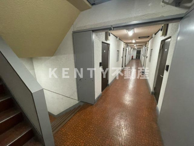 【ロビー】 | ウエストインパート１ | 建物の内部です