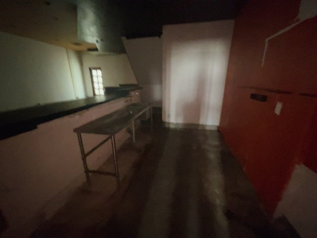 生路池下貸店舗の内装