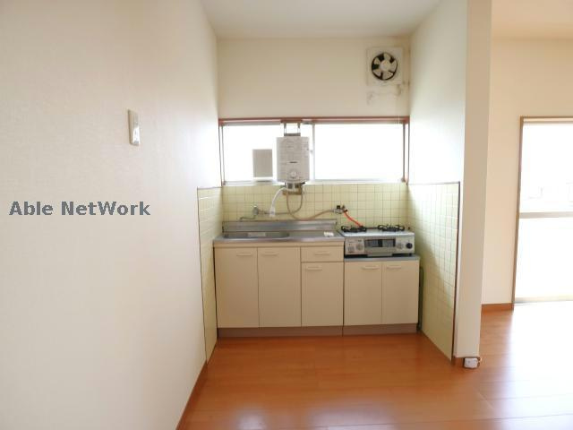 吉田コーポの居間・リビング