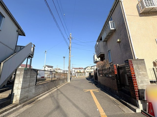 【前面道路含む現地写真】 | 新座市栗原1丁目　新築一戸建住宅　全4棟　(保谷店) | 閑静な住宅地で住環境良好