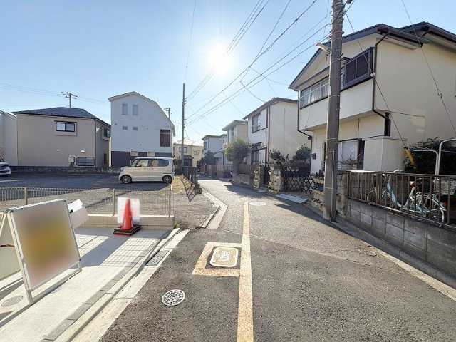 【前面道路含む現地写真】 | 新座市栗原1丁目　新築一戸建住宅　全4棟　(保谷店) | 自然環境と調和した良好な住環境