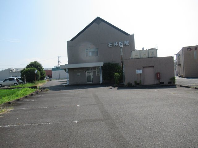 津山市沼　病院跡の外観