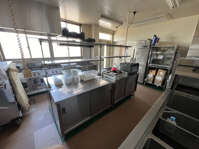 津山市沼　病院跡の内装