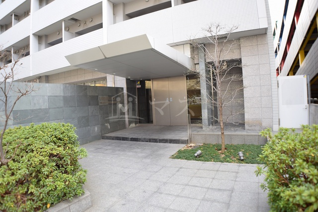 アーバンエース東心斎橋パルのエントランス