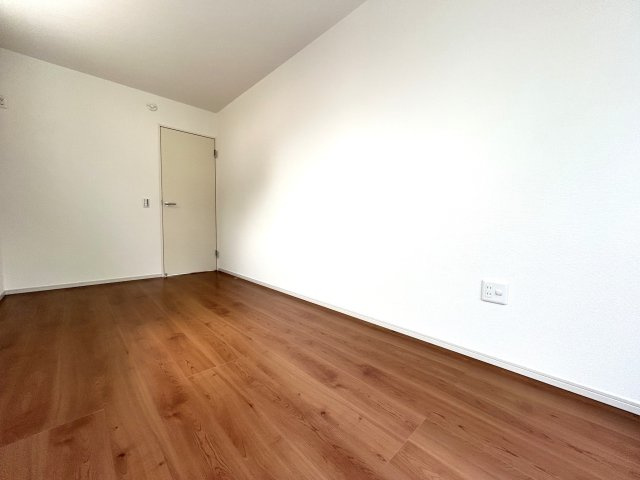 ◆リビング１７帖の広々４ＬＤＫ◆全居室２面採光◆並列駐車２台可能◆寺田宮ノ谷１期の洋室|洋室