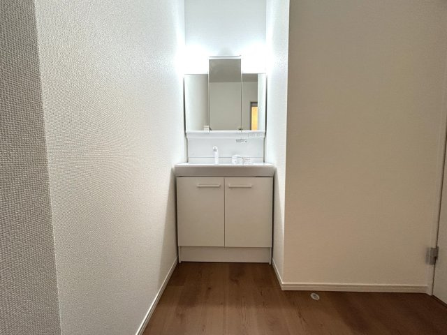 ◆リビング１７帖の広々４ＬＤＫ◆全居室２面採光◆並列駐車２台可能◆寺田宮ノ谷１期の独立洗面台|洗面化粧台