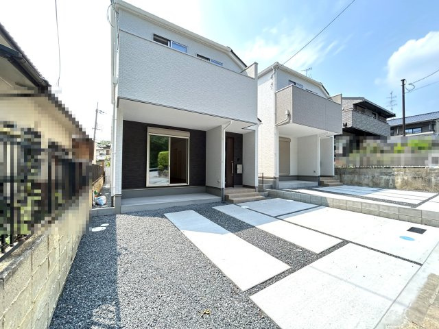 ◆リビング１７帖の広々４ＬＤＫ◆全居室２面採光◆並列駐車２台可能◆寺田宮ノ谷１期の駐車場|駐車場