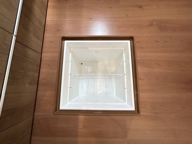 ◆リビング１７帖の広々４ＬＤＫ◆全居室２面採光◆並列駐車２台可能◆寺田宮ノ谷１期の収納|床下収納