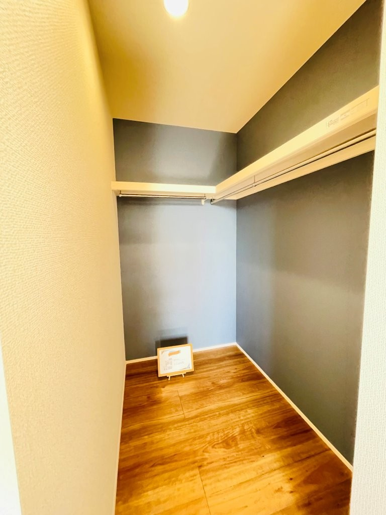 岡崎市羽根町陣場　新築分譲住宅　全2棟　1号棟の収納|居室にはウォークインクローゼットを完備。家族の衣類がスッキリ片付きます♪