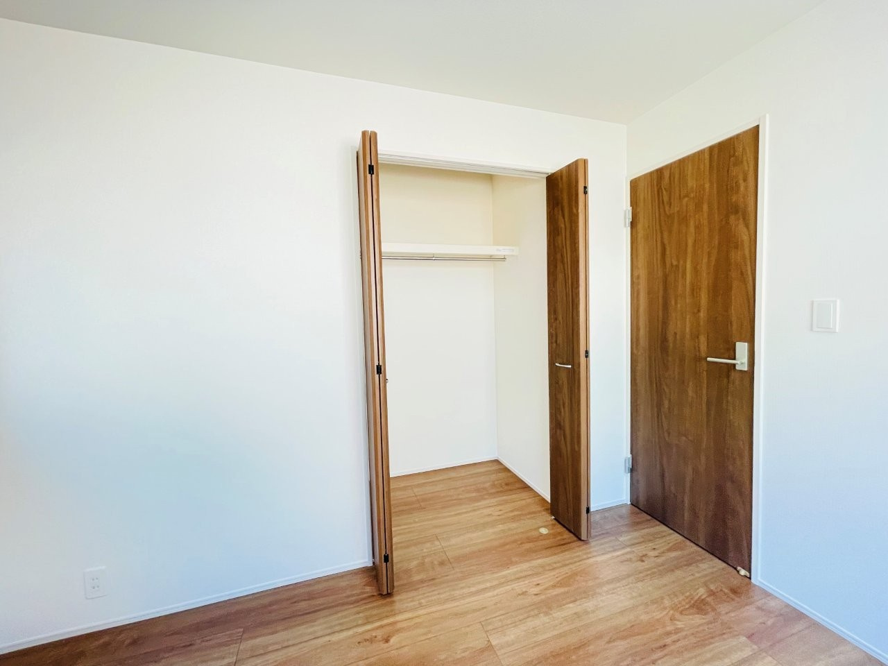 岡崎市羽根町陣場　新築分譲住宅　全2棟　1号棟の収納|豊富な数のクローゼットには、衣類、日用品、家族の思い出まで大切に保管できます♪