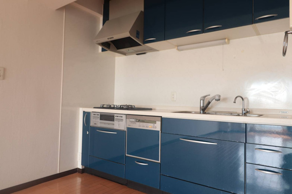 【キッチン】 | 【キッチン】三口コンロでグリル付き！食洗器もございます！
