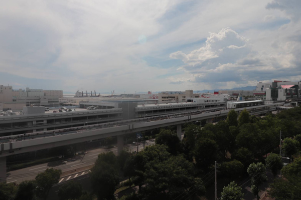 【展望】 | 【バルコニーからの眺望】海まで望める西向きの眺望！