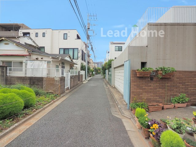 【前面道路含む現地写真】 | 渋谷区神宮前3丁目