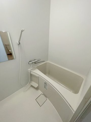 ドミール中山の浴室