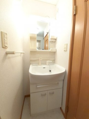 【洗面所】 | ティーズ・ウィンヒルⅣ | 洗面所です