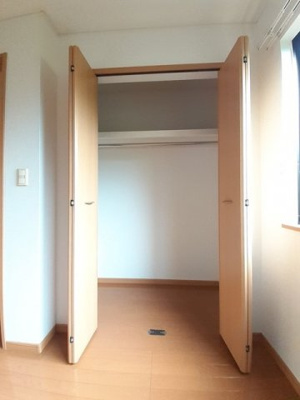 【収納】 | ティーズ・ウィンヒルⅣ | 便利な収納スペースです