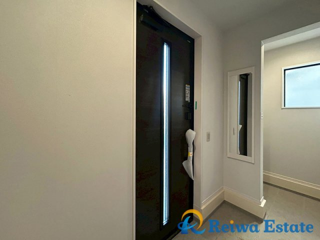 新築戸建　藤沢市羽鳥2丁目の玄関