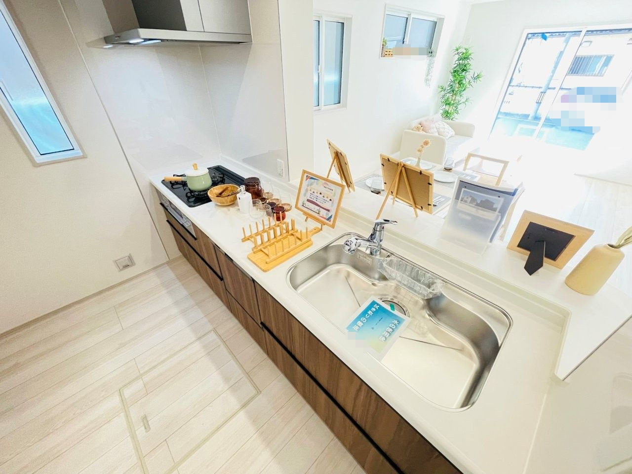 岡崎市羽根町陣場　新築分譲住宅　全2棟　2号棟のキッチン|浄水器一体型水栓です。