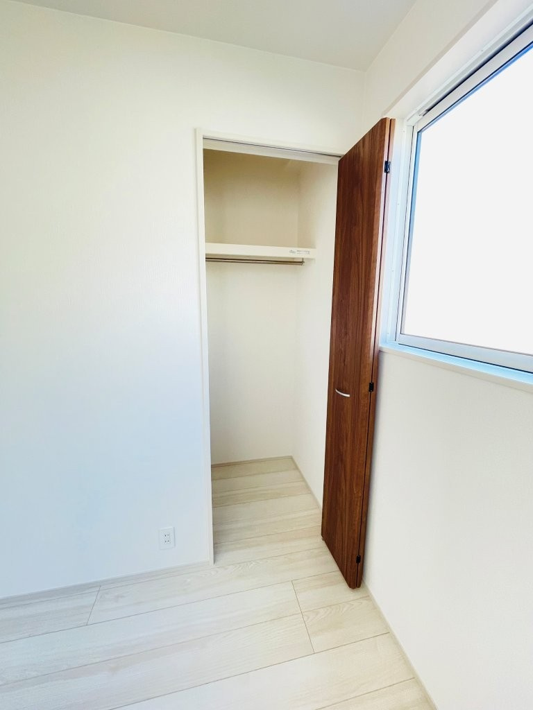 岡崎市羽根町陣場　新築分譲住宅　全2棟　2号棟の収納|豊富な数のクローゼットには、衣類、日用品、家族の思い出まで大切に保管できます♪