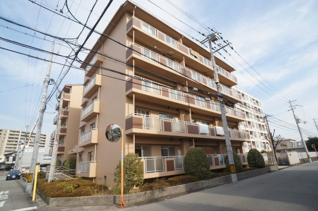 ノイハウス宝塚の外観