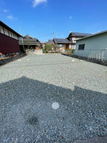 本村貸地の駐車場