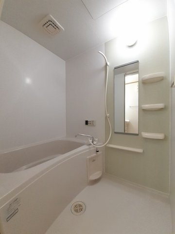 プリムローズＤの浴室