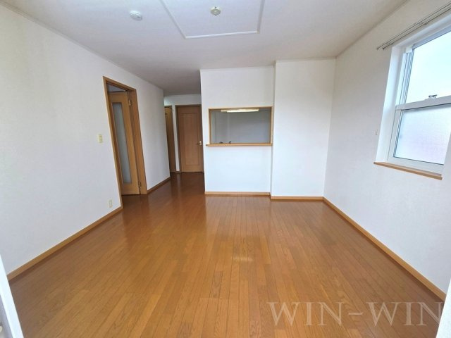 リバーリオ菅池の居間・リビング