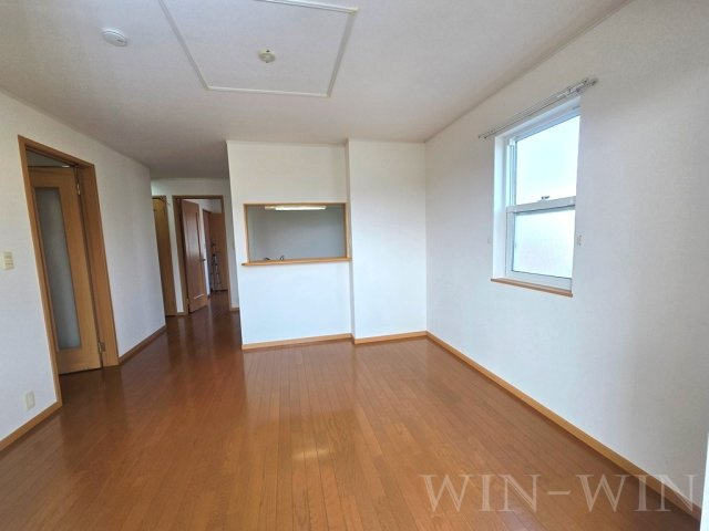 リバーリオ菅池の居間・リビング