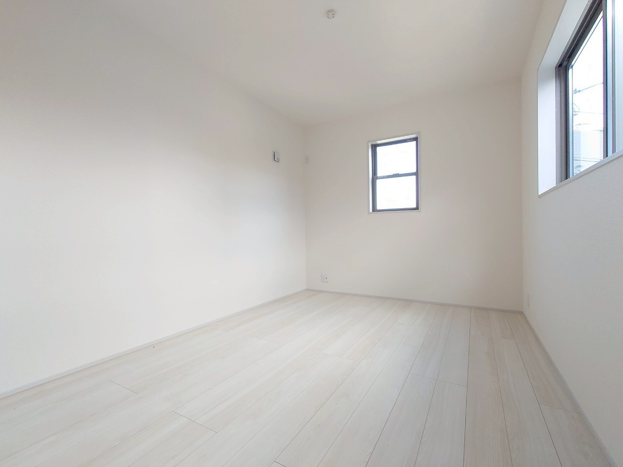 限定２区画■ＪＲ大津京駅まで徒歩６分＆２沿線利用可能■３ＬＤＫ■リーブルガーデン大津市錦織２丁目の洋室|洋室