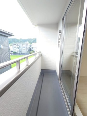 限定２区画■ＪＲ大津京駅まで徒歩６分＆２沿線利用可能■３ＬＤＫ■リーブルガーデン大津市錦織２丁目のバルコニー|バルコニー