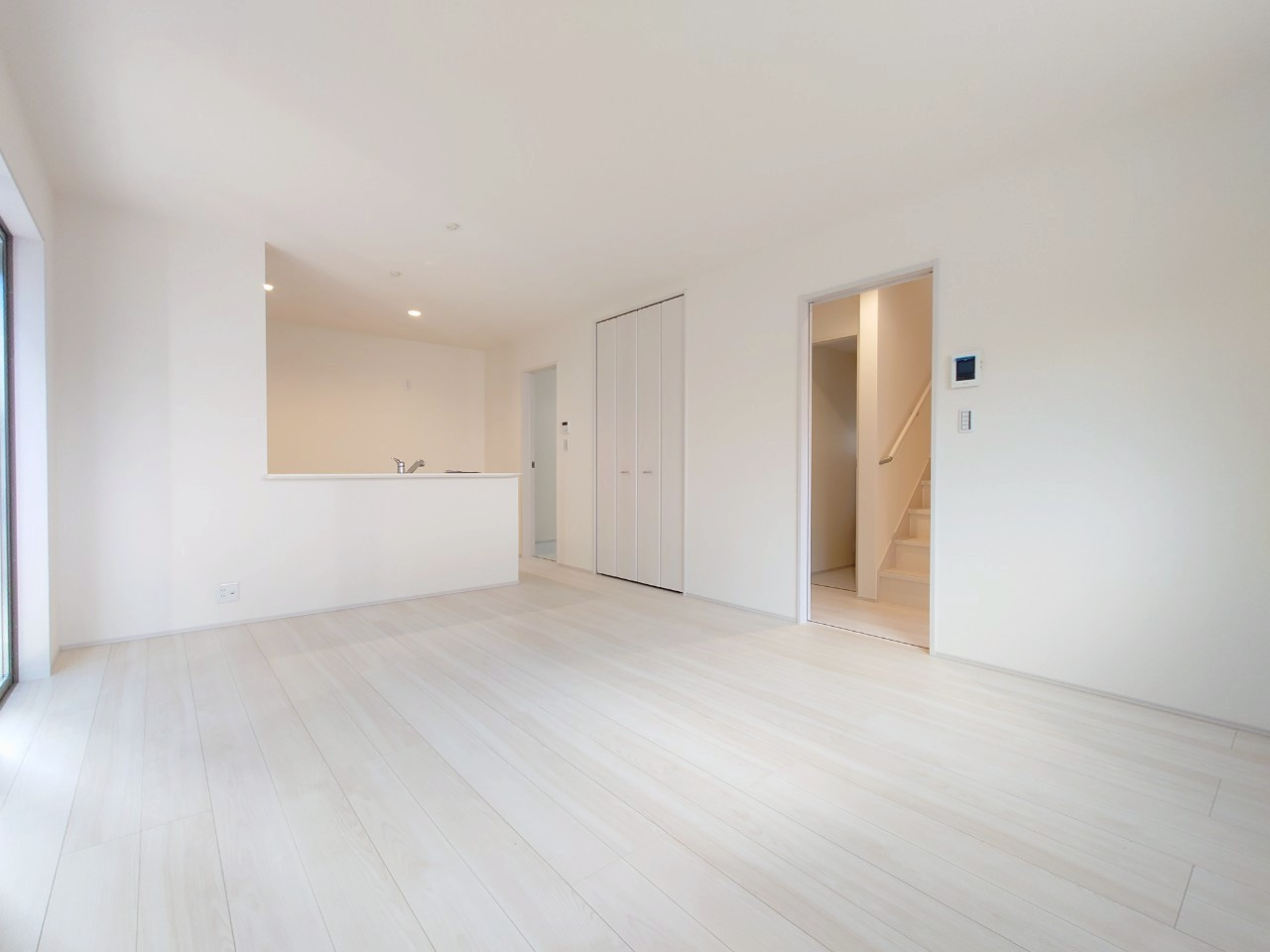 限定２区画■ＪＲ大津京駅まで徒歩６分＆２沿線利用可能■３ＬＤＫ■リーブルガーデン大津市錦織２丁目の居間・リビング|リビング