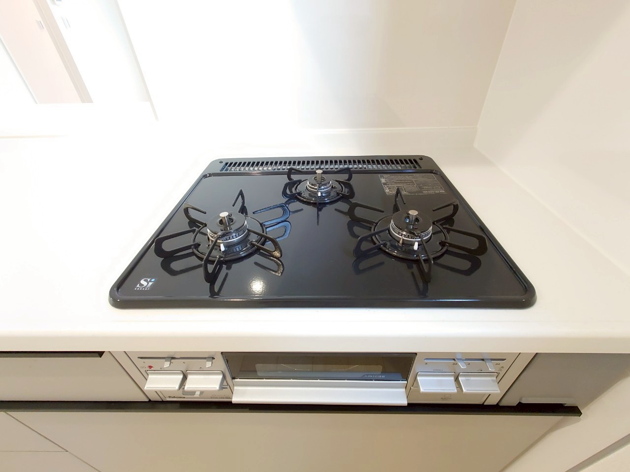 限定２区画■ＪＲ大津京駅まで徒歩６分＆２沿線利用可能■３ＬＤＫ■リーブルガーデン大津市錦織２丁目のキッチン|コンロ