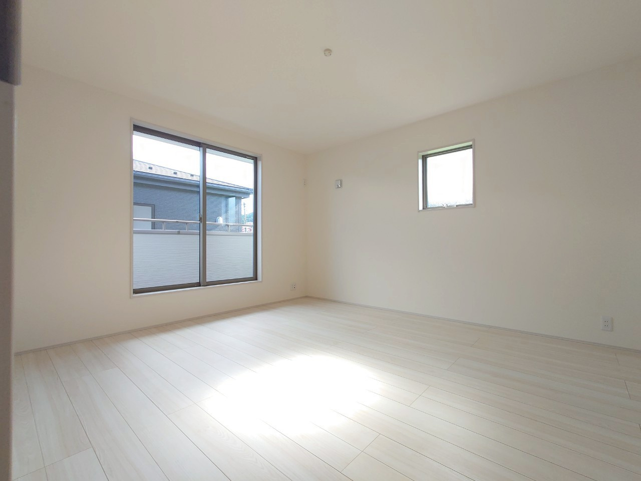 限定２区画■ＪＲ大津京駅まで徒歩６分＆２沿線利用可能■３ＬＤＫ■リーブルガーデン大津市錦織２丁目の洋室|洋室