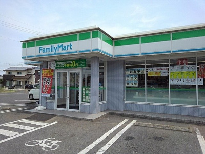【周辺】 | カルミア　Ⅰ | ファミリーマート中津永添店まで700m