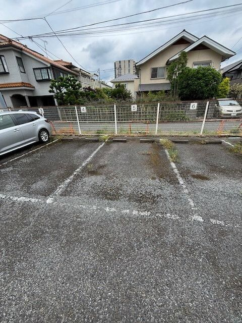 Ｍ・ラフィーネの駐車場