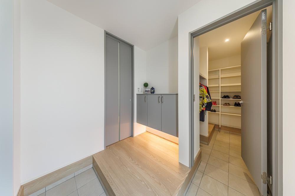 小山市駅南町2丁目　新築戸建6の玄関