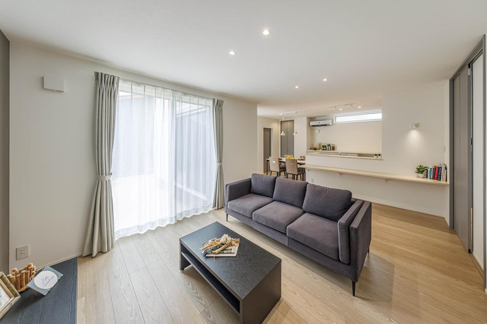 小山市駅南町2丁目　新築戸建6の居間・リビング