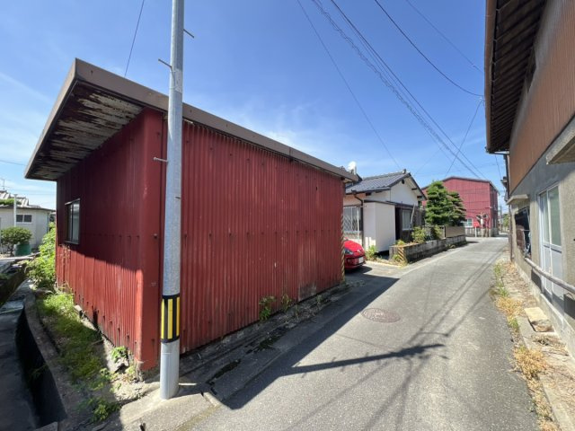 八代市千丁町吉王丸229-1、229-2の前面道路含む現地写真